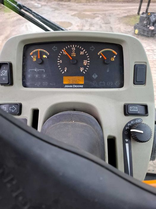 John Deere 3720  ciągnik rolniczy / traktor 2011r.