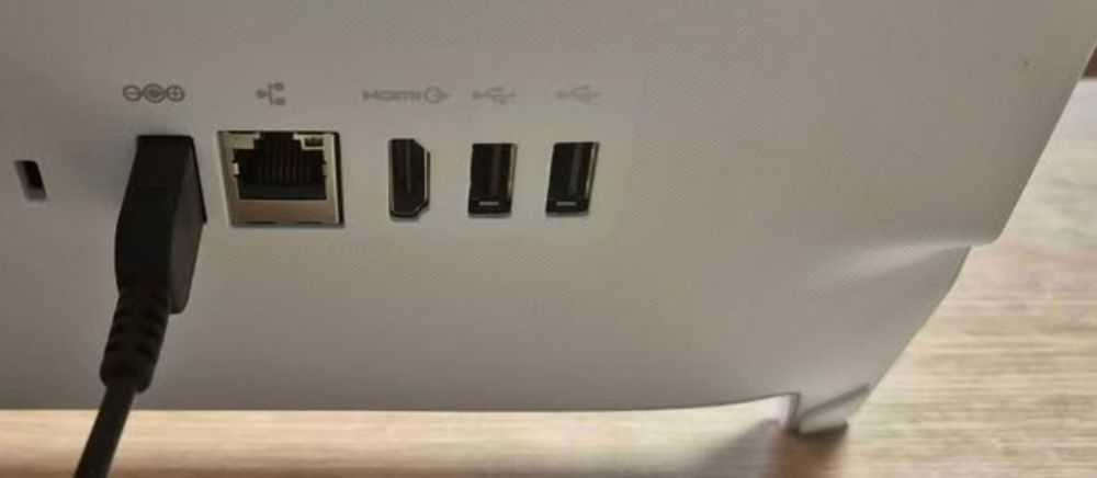Komputer Lenovo All in one 4 rdzenie dysk ssd