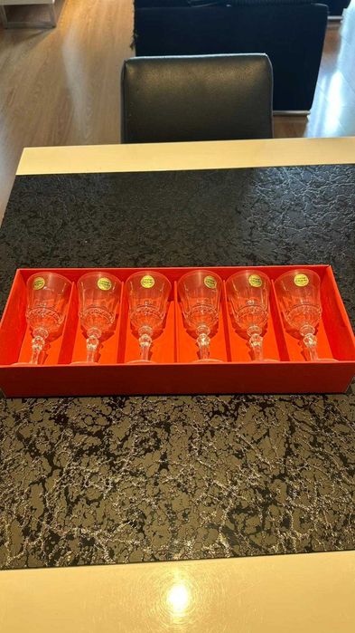 Crystal Glasses446797158495692801