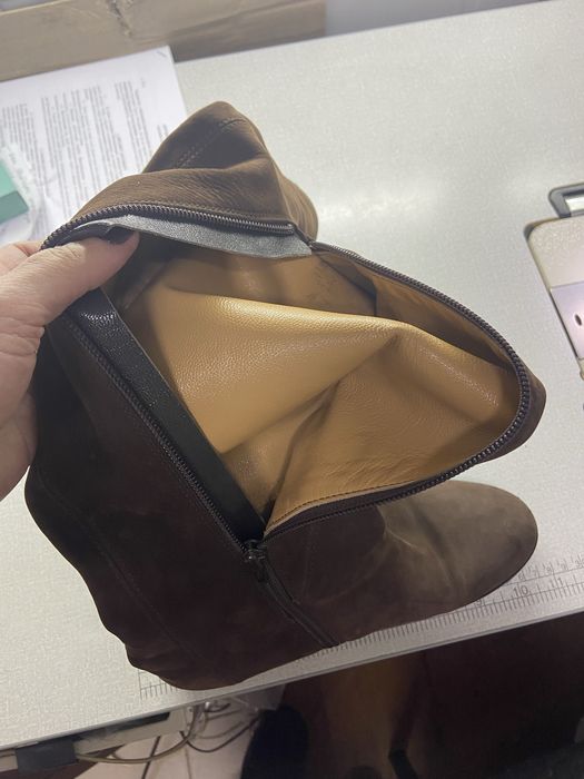 Жіноче шкіряне взуття