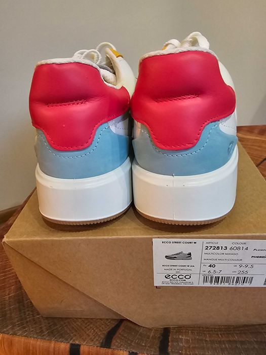 Ecco Street Court 40