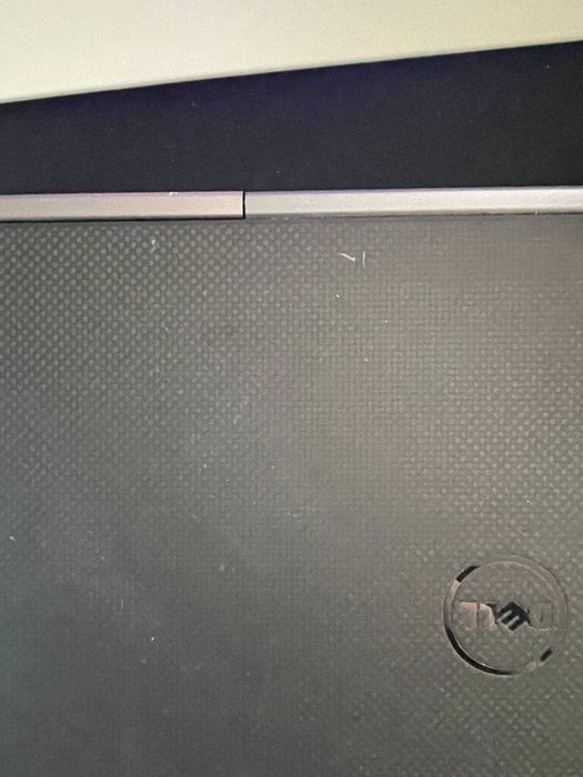 Laptop DELL Precision 7720 i7-6920HQ |64GB RAM | 1TB SSD Quadro P5000|