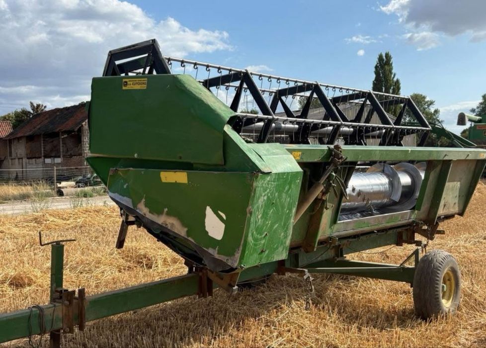 Комбаїн John deere 2256