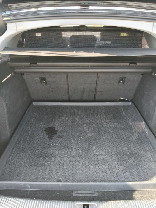 AUDI A4 AVANT S-tronic