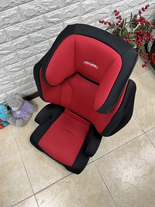 Автокрісло Recaro Monza Nova Evo Seatfix, група 2/3 (15-36кг) рекаро