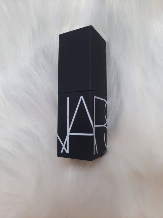 Pomadka NARS Matte Inappropriate Red