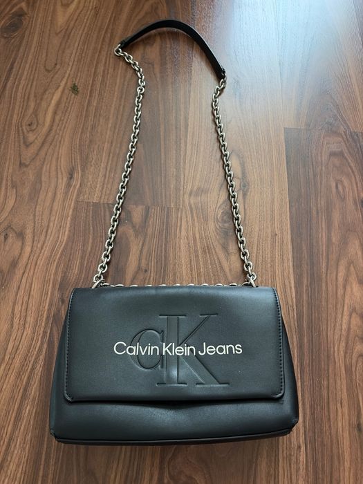 Torebka czarna Calvin Klein