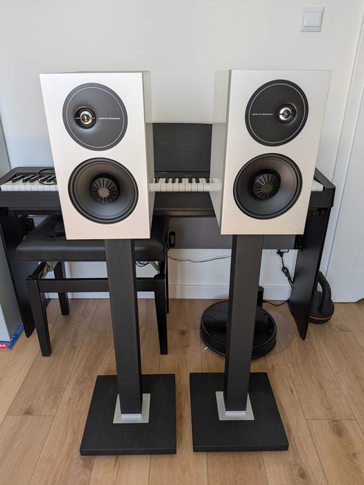 Definitive Technology Demand D11 dedykowane standy