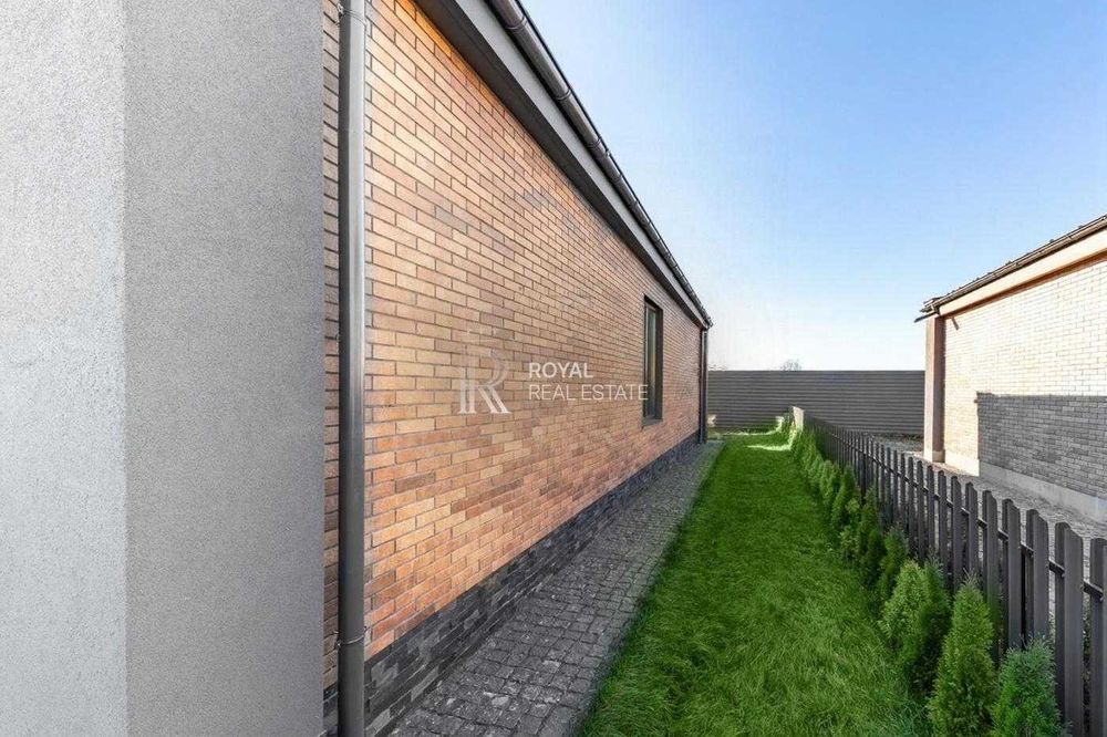 Продаж Будинок КМ COUNTRY VILLA Мала Олександрівка 130 м² 4 кімнати 5,01 сотки Закрита територія Високі стелі Паркінг
