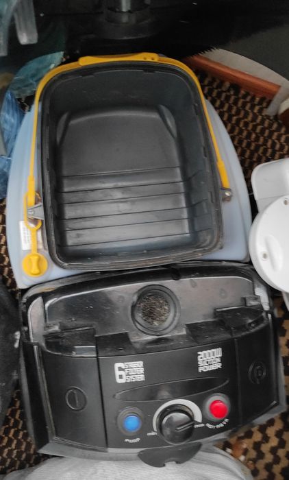 Пилосос миючий ARIETE Hot Aqua Power 2479