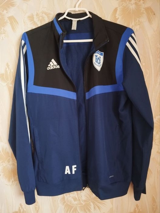 Спортивна олімпійка зіпка куртка від adidas