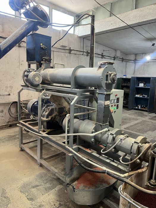 Виробницво сухих кормів для котів та собак