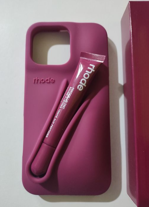 Rhode iPhone case i błyszczyk  Raspberry Jelly komplet
