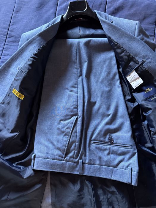 Fatos + Camisas Clássicos