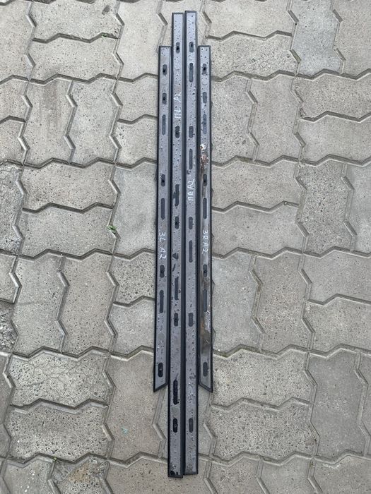 Молдинги дверей Audi A6C5 R/L