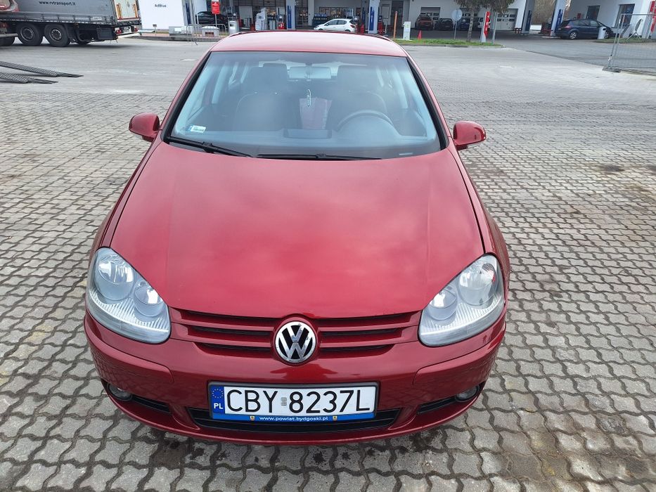 Volkswagen Golf V 1.4 benzyna rok 2004 bardzo zadbany