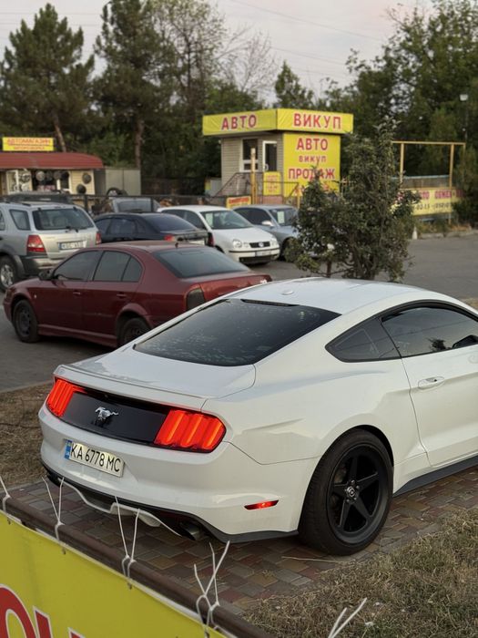 Ford Mustand / 2.3 Turbo