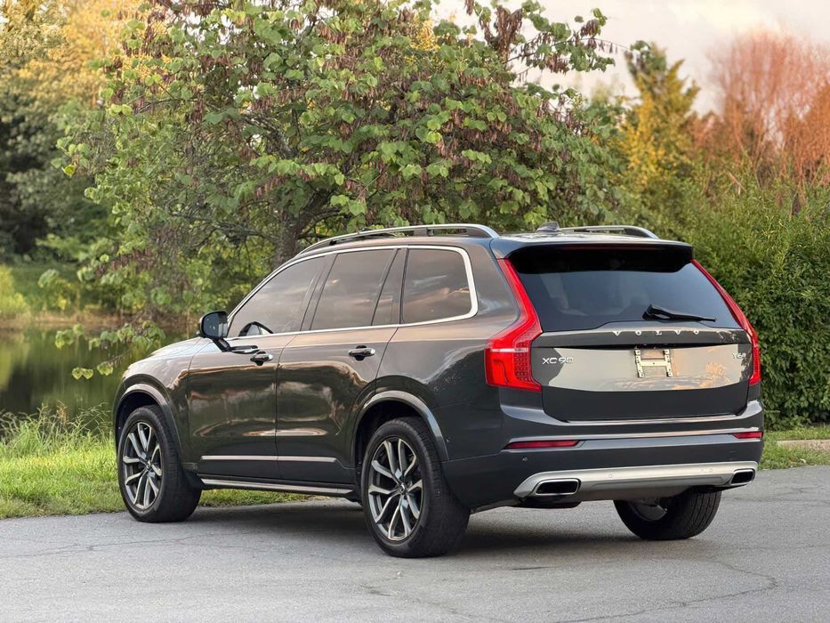 Volvo XC90    2015
