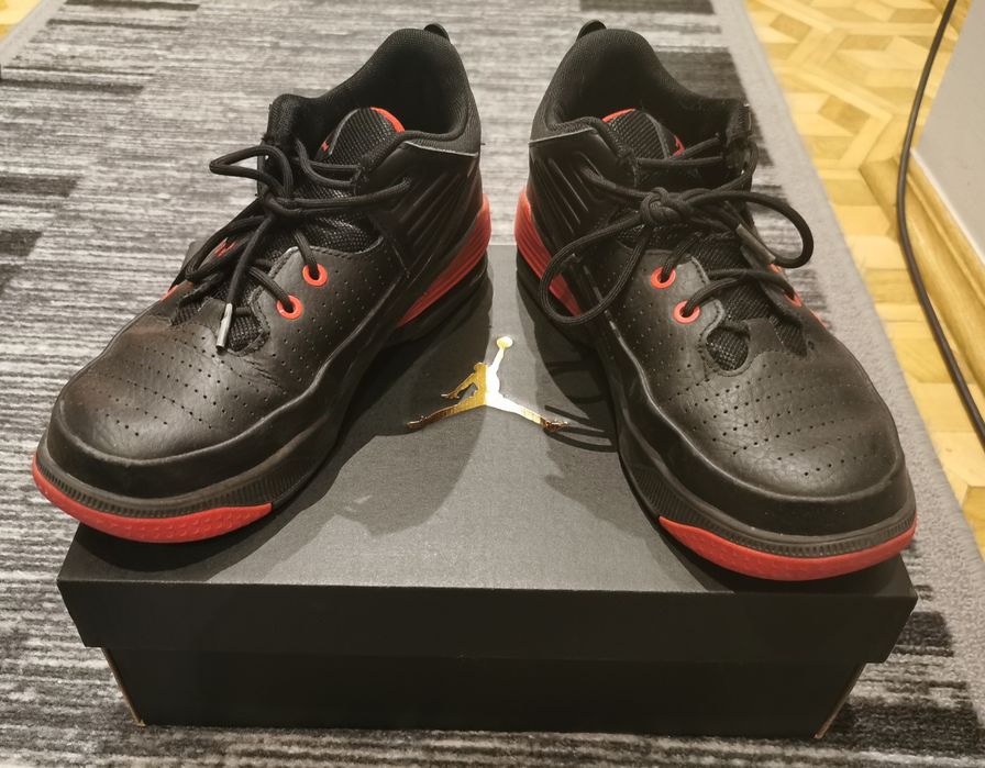 Jordan max aura 5