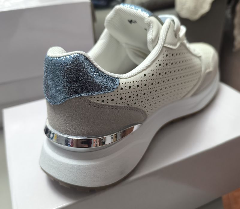 Ténis Novos, tamanho 40