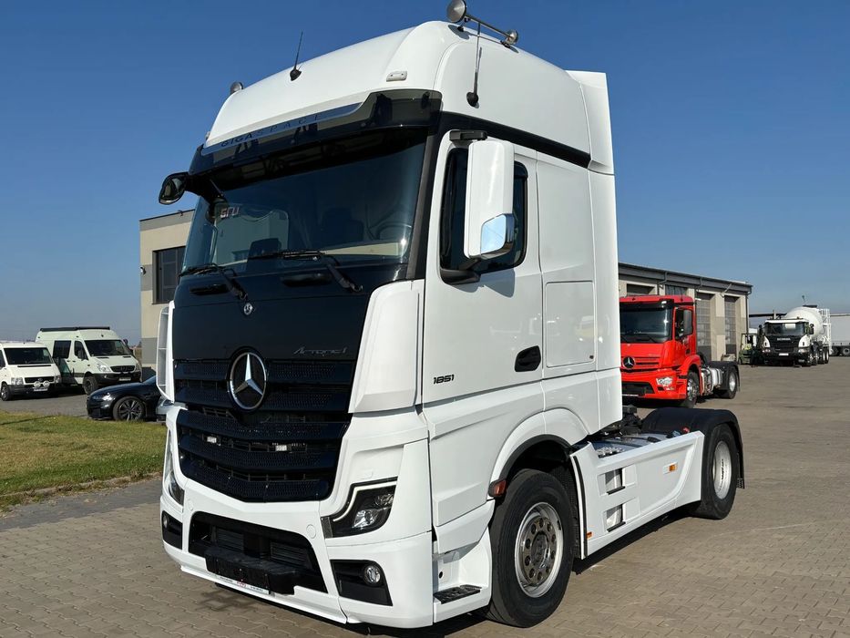 Mercedes-Benz