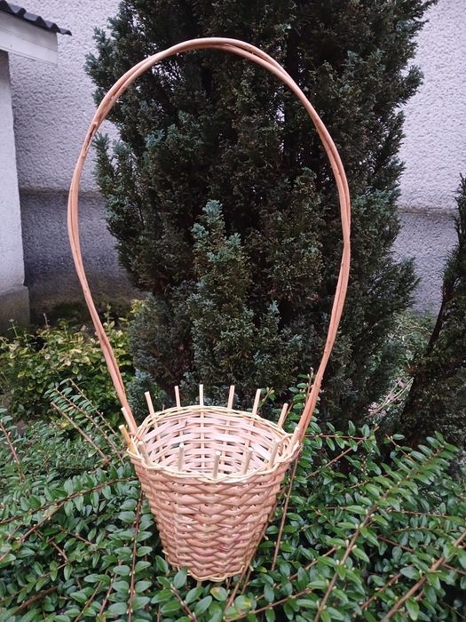 Корзина для квітів (цвіточник)