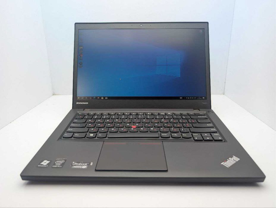 Lenovo T440 Intel i5-4300U SSD:120gb RAM:8gb intel HD Graphics 14''