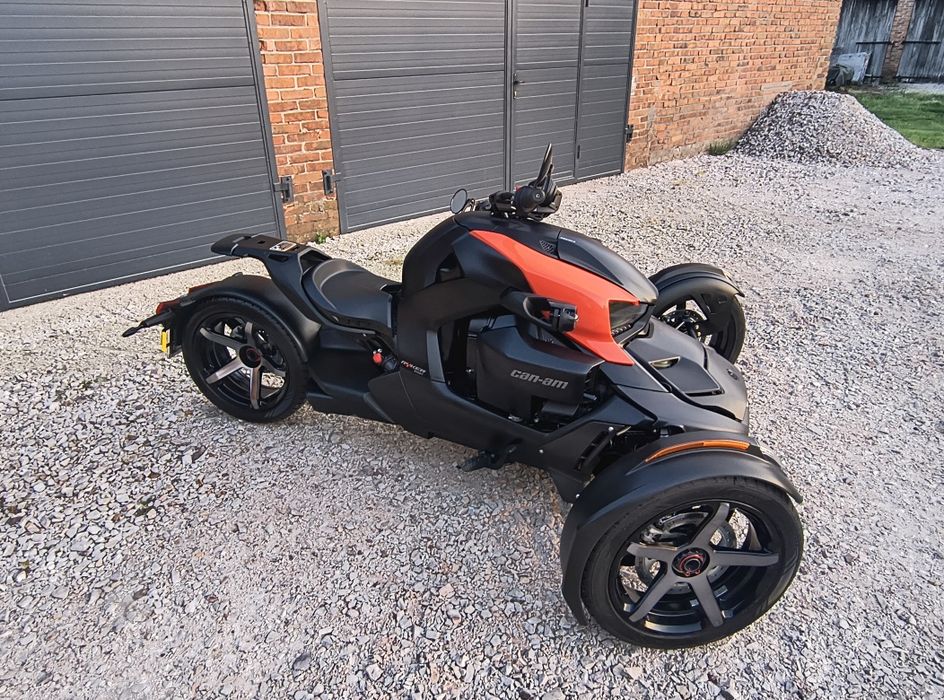 Can-am ryker 900 sport