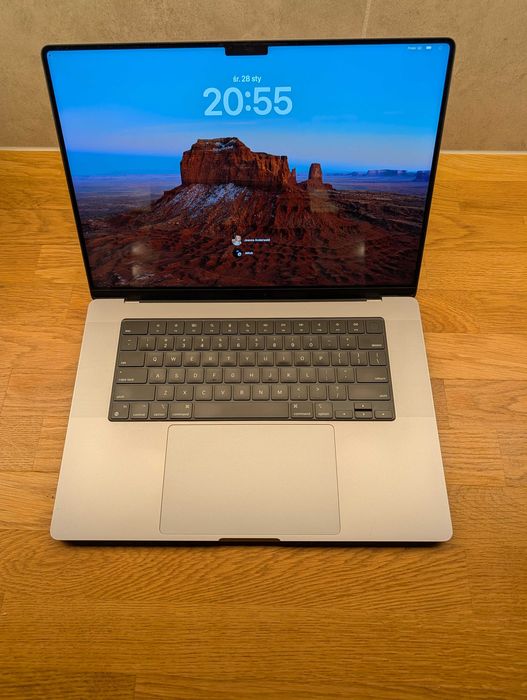Macbook Pro 16" M2 Pro 16 GB / 1 TB
