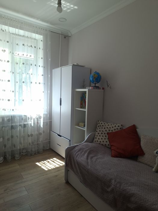Продам 3-х кім.,новий ремонт,сталінка,центр,набережна,пров.Крупської 4