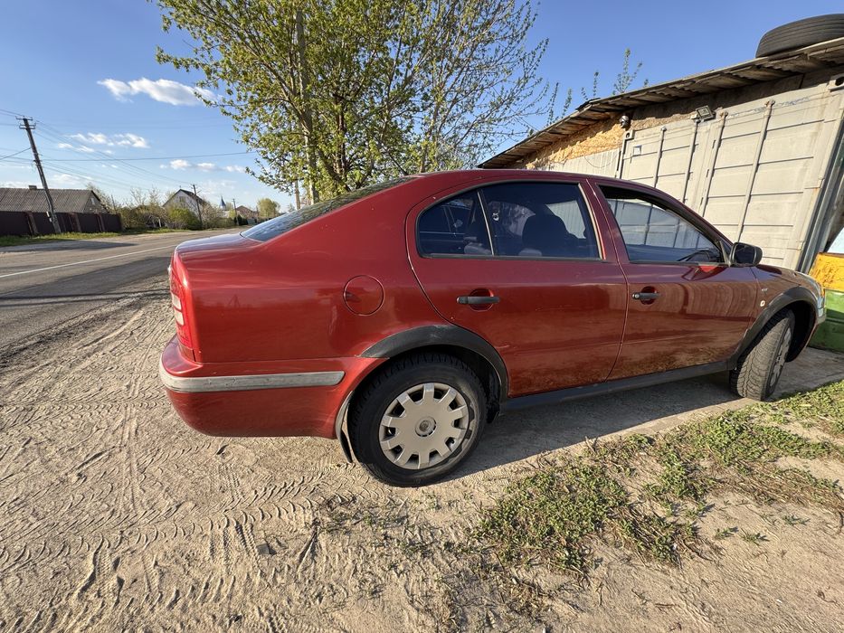 Шкода тур 2003 року