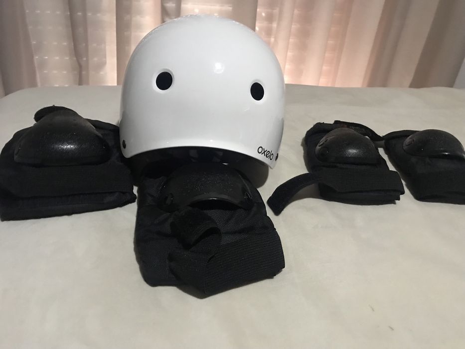 Capacete e acessorios como novos