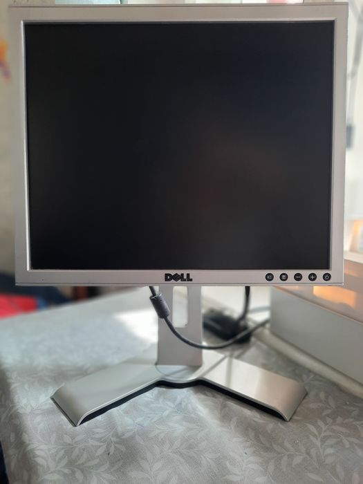 Монитор LCD17 Dell