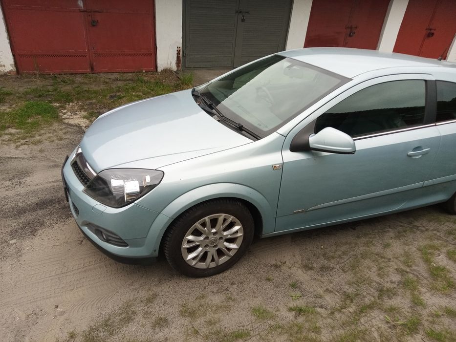 Astra H GTC kolor Z21Y silnik Z16XER