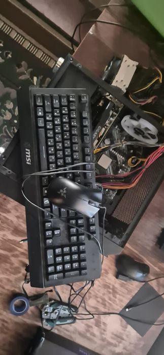 Комп'ютер ,дивись опис