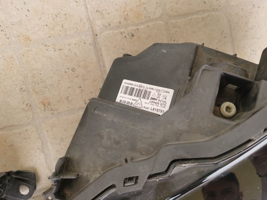 Faróis peugeot 208 e 2008