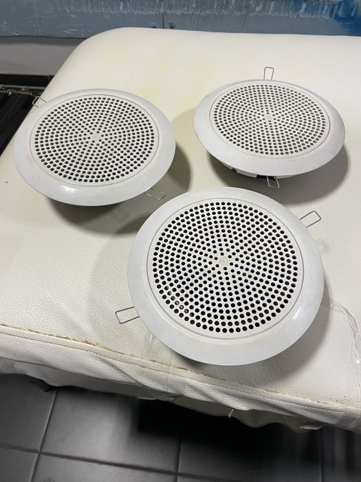 Três colunas som embutir pladur 15 cm diametro