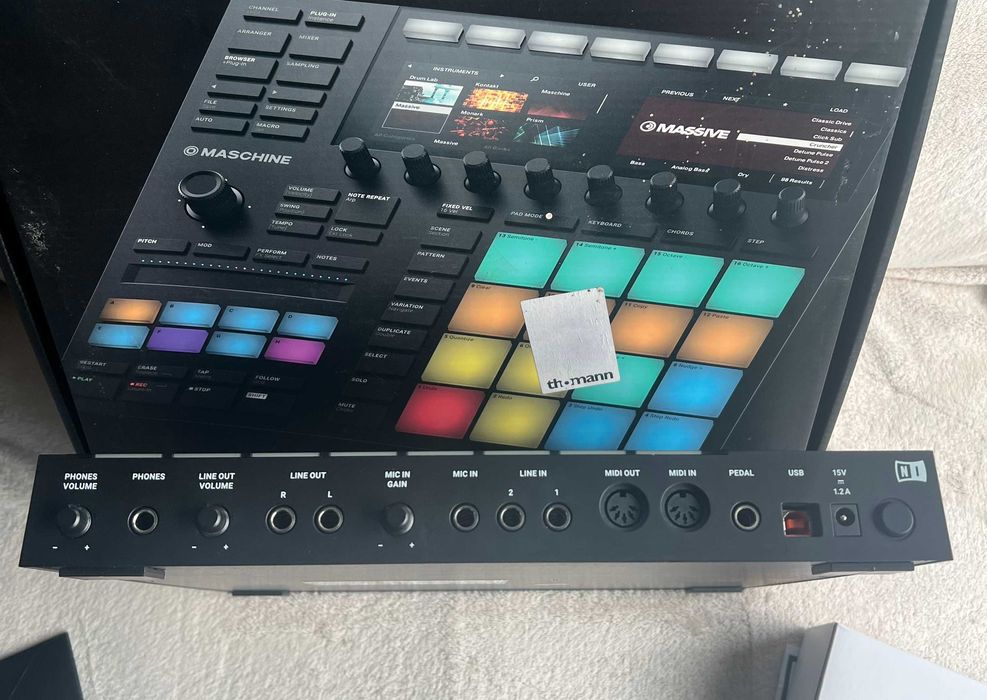 Native Instruments Maschine MK3 Black - kontroler DAW + MIDI