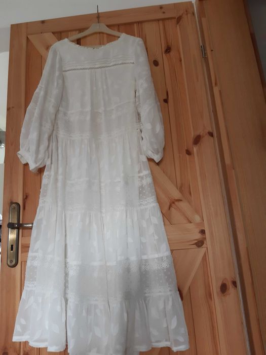 Super koronkowa sukienka Reserved xs s maxi