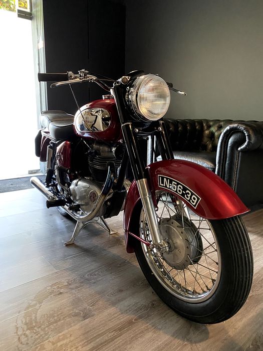 Mota Royal Enfield 1953 Classica
