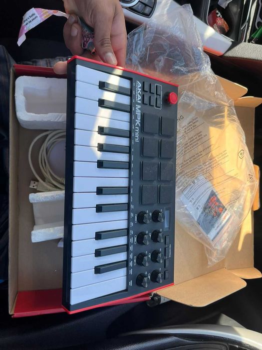 Piano/Teclado MKP Akai mini 25 teclas