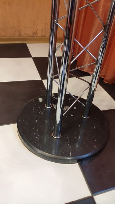 Стіл скляный круглий