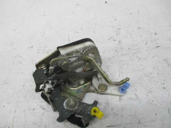 Fechadura / fecho porta trás direito HYUNDAI Accent I (X3)