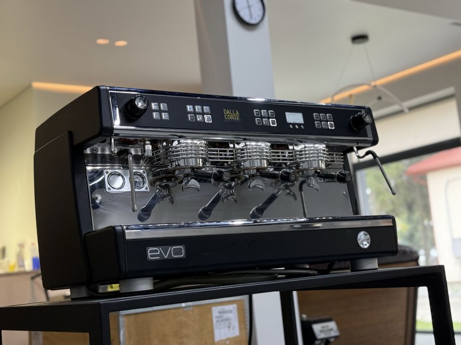 Професійка кавомашина Della corte evo 2