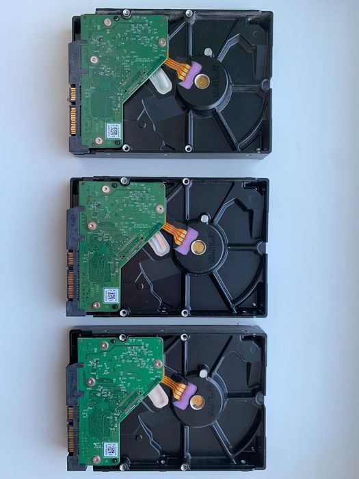 Жорсткий диск Western Digital Red Plus 1TB 5400rp 64MB WD10EFRX 3.5 S3