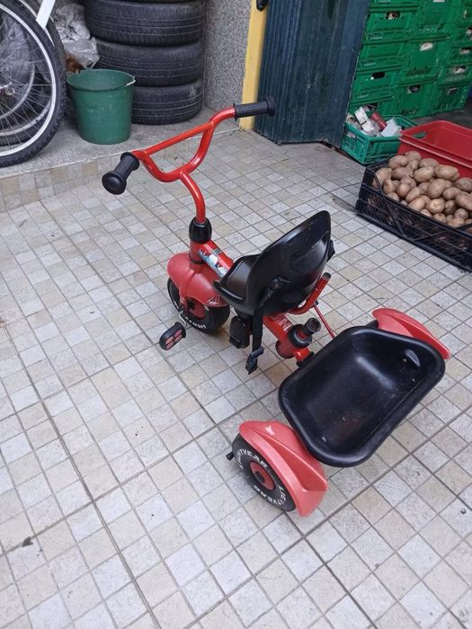 triciclo em bom estado