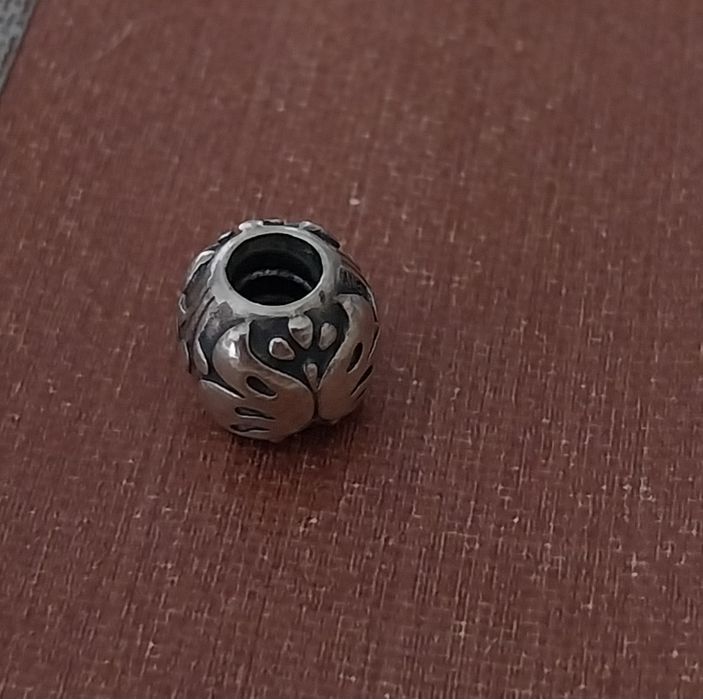 Conta Pandora original em prata 925