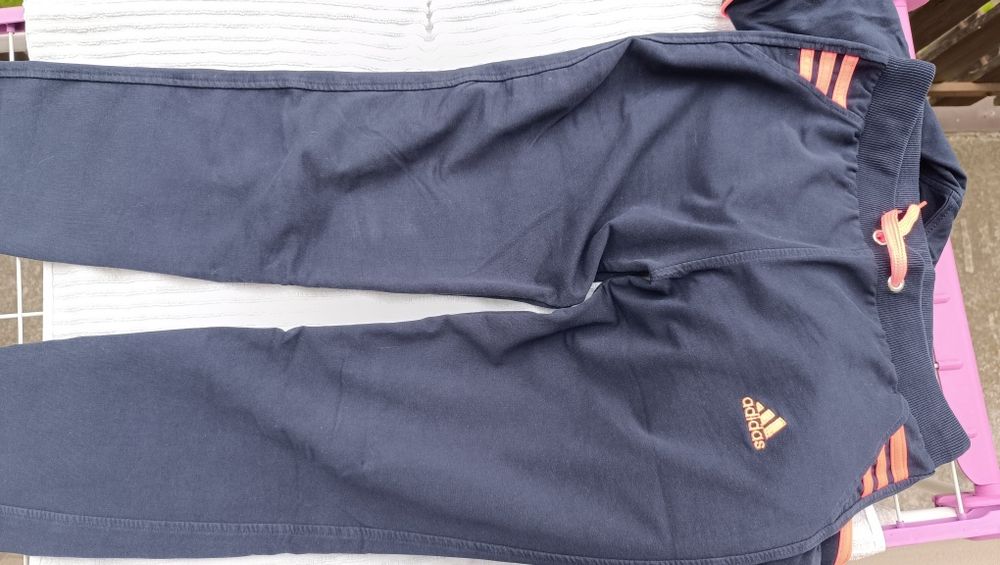 Dres Adidas, super stan!