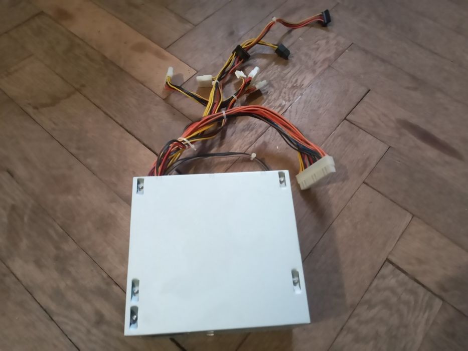 Блок питания на пк 450 w идеальный