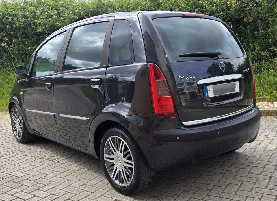 Lancia Musa 1.3 MultiJet 90cv Versão Platinum